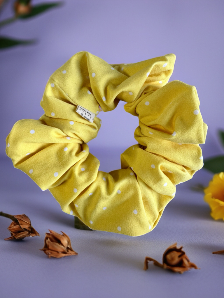 Scrunchies Yellow/White Polka Dots
