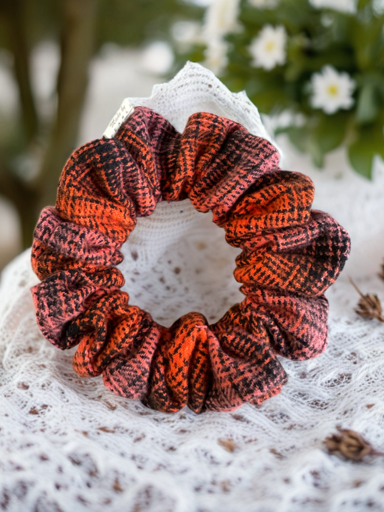 Scrunchies Orange Blurred Plaid