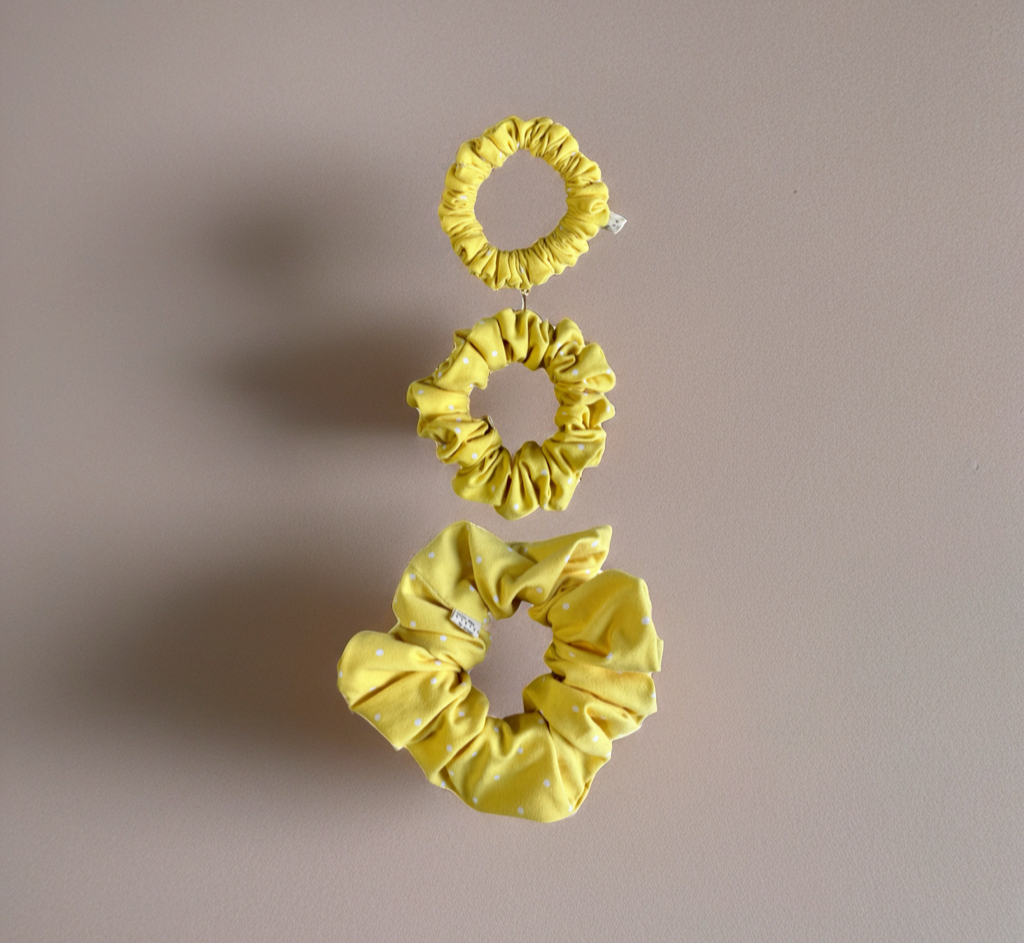 Scrunchies Yellow/White Polka Dots
