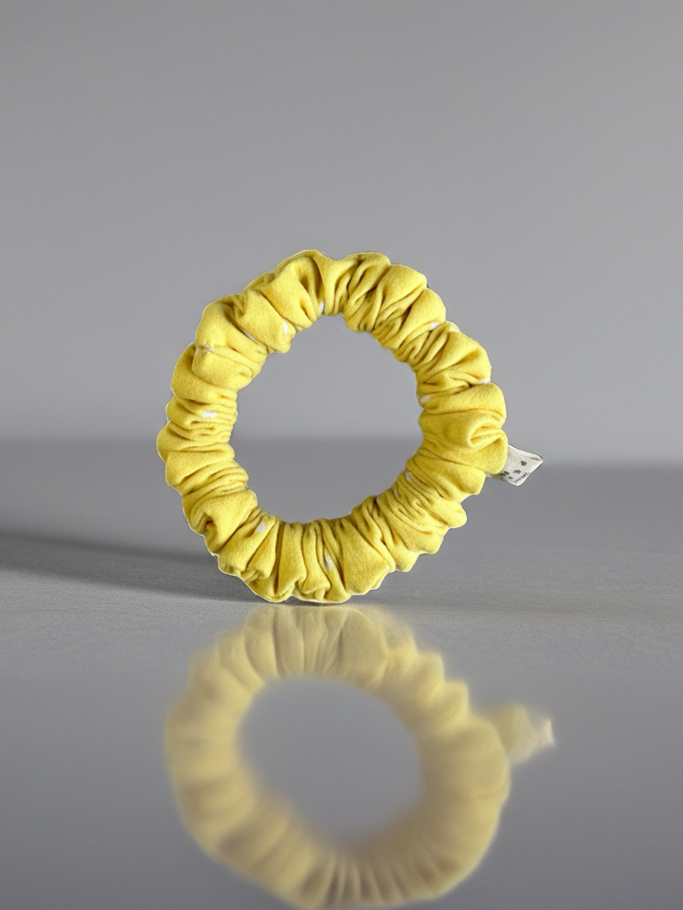 Scrunchies Yellow/White Polka Dots