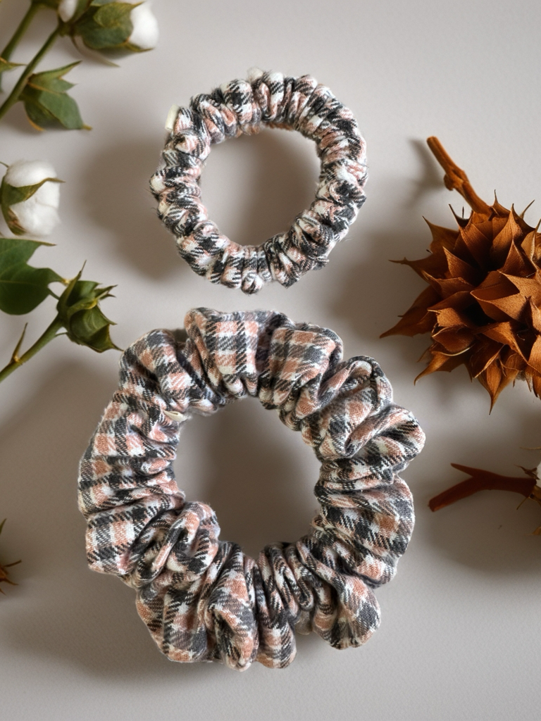 Scrunchies Blush Grey Plaid