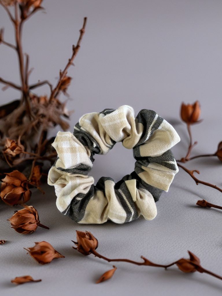 Scrunchies Black Cream Plaid